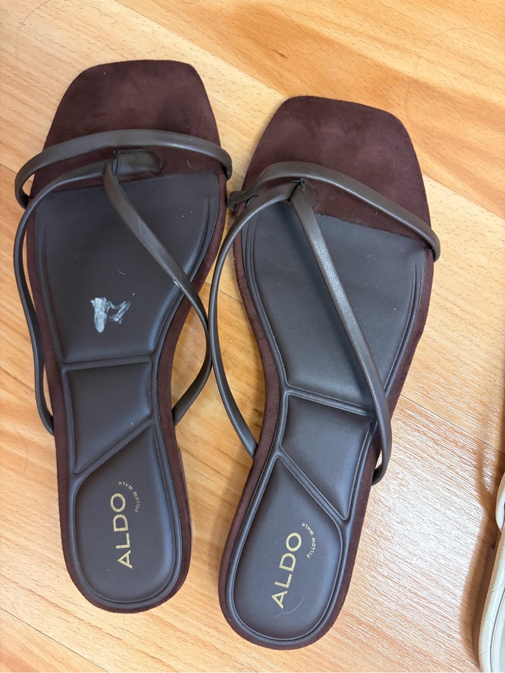 Strappy Slide Sandals in brow  and White bundle! - Picture 3 of 4